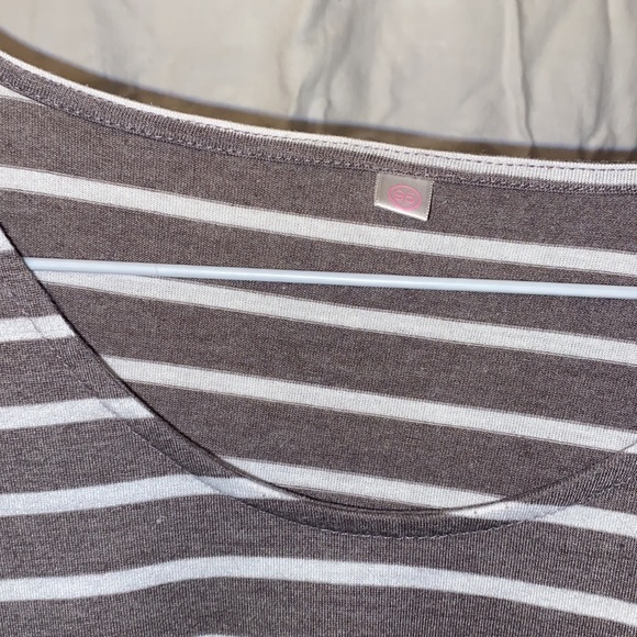 Long sleeve shirt unknown brand great shape - Picture 3 of 7